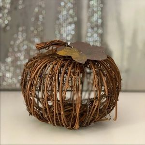 HOME DECOR Rustic Fall Vine Pumpkin.